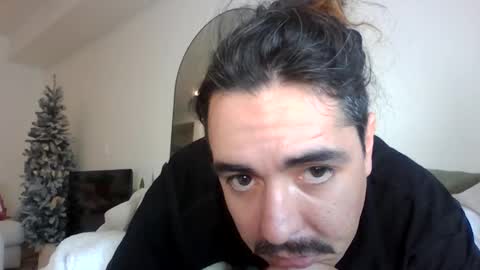 Snapshot of gangdrewski chatting on 12-22-25, 09:34 gangdrewski online show from 12-22-25, 09:34