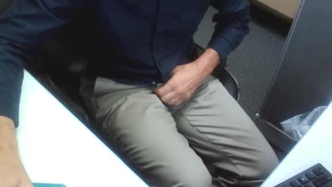 Snapshot of gardensman_561 chatting on 11-06-25, 12:17 Panty Lover online show from 11-06-25, 12:17