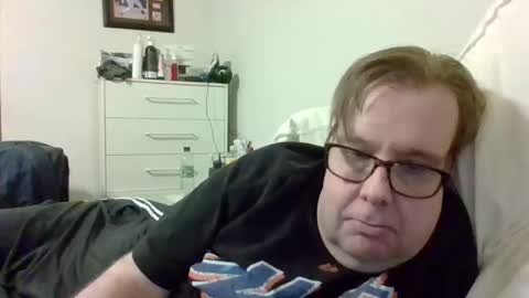 Snapshot of garyg930 chatting on 09-21-25, 04:14 Gary online show from 09-21-25, 04:14