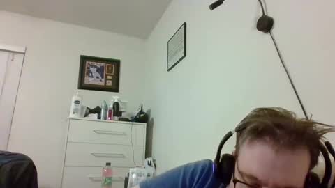 Snapshot of garyg930 chatting on 11-04-25, 06:23 Gary online show from 11-04-25, 06:23