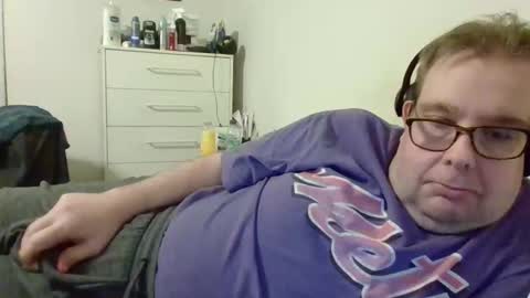 Snapshot of garyg930 chatting on 11-30-25, 06:17 Gary online show from 11-30-25, 06:17