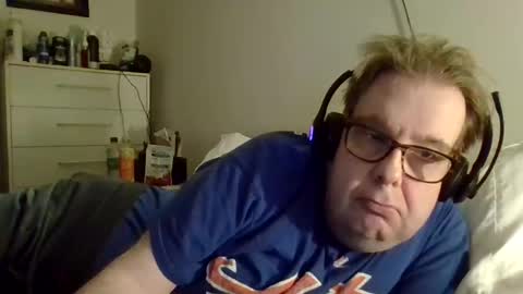 Snapshot of garyg930 chatting on 12-14-25, 05:13 Gary online show from 12-14-25, 05:13