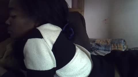 Snapshot of gasielah chatting on 02-28-25, 01:03 gasielah online show from 02-28-25, 01:03