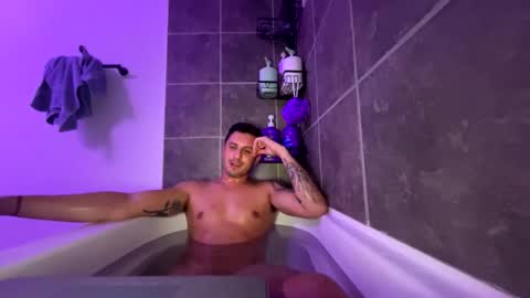  Aladdin online show from 11-23-25, 05:07