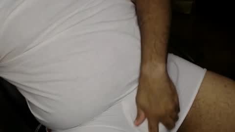 Snapshot of gato27cam chatting on 02-13-26, 01:23 Marco online show from 02-13-26, 01:23