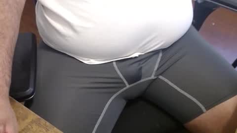 Snapshot of gato27cam chatting on 02-17-26, 12:45 Marco online show from 02-17-26, 12:45