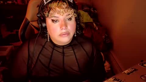 Trans Exhib Mommie online show from 01-13-26, 08:30