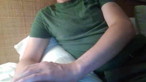 Snapshot of gccurious76 chatting on 10-04-25, 12:36 GCGuy online show from 10-04-25, 12:36