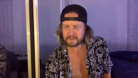 gcsurfer81 online show from 11-29-25, 09:45