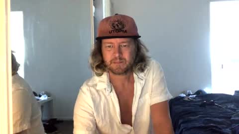 gcsurfer81 online show from 02-06-26, 02:49