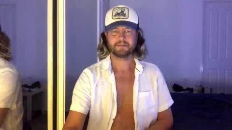 gcsurfer81 online show from 03-12-26, 08:20