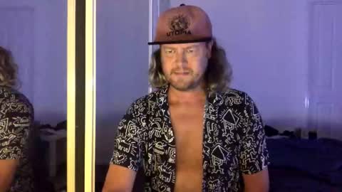 gcsurfer81 online show from 03-13-26, 08:10