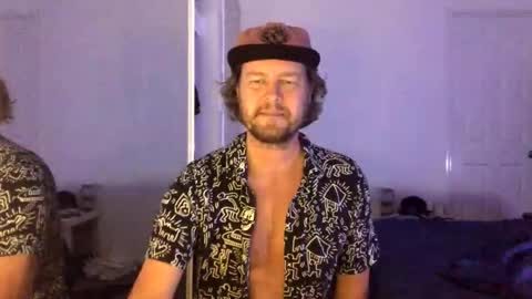 gcsurfer81 online show from 04-15-26, 08:32