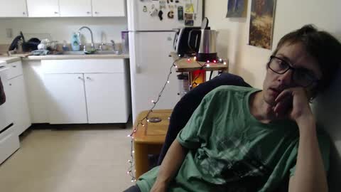 Snapshot of gdanch chatting on 12-29-24, 03:54 G online show from 12-29-24, 03:54