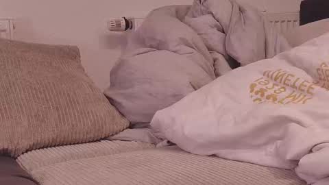 Snapshot of geilomattig chatting on 10-24-25, 10:50 Lassmiranda online show from 10-24-25, 10:50