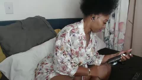 The Empress online show from 09-17-25, 01:29