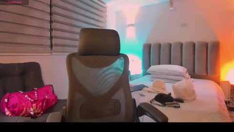 Gemma online show from 11-10-25, 04:11