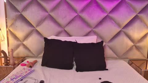 Maria  online show from 09-22-25, 03:08