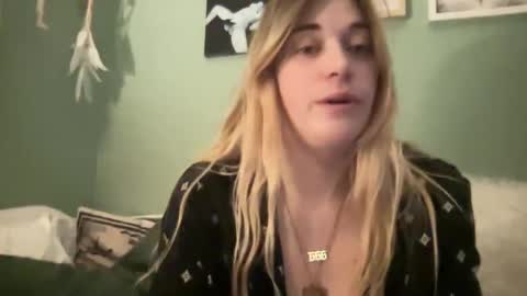 Snapshot of gemmyrosee chatting on 03-09-25, 07:23 gemmyrosee online show from 03-09-25, 07:23