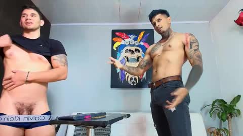 Snapshot of gendersonfit chatting on 12-20-24, 08:55 gendersonfit online show from 12-20-24, 08:55