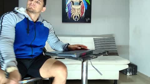 Snapshot of gendersonfit chatting on 01-26-25, 01:36 gendersonfit online show from 01-26-25, 01:36