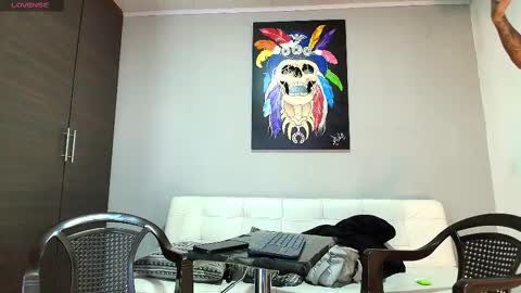 Snapshot of gendersonfit chatting on 02-11-25, 02:24 gendersonfit online show from 02-11-25, 02:24