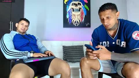 Snapshot of gendersonfit chatting on 02-18-25, 02:16 gendersonfit online show from 02-18-25, 02:16