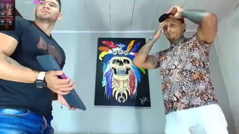 Snapshot of gendersonfit chatting on 02-21-25, 01:33 gendersonfit online show from 02-21-25, 01:33