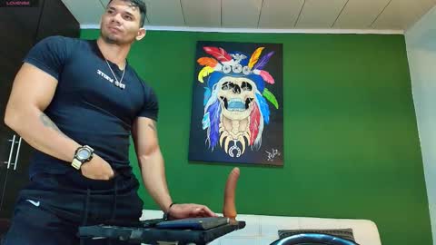 Snapshot of gendersonfit chatting on 09-19-25, 02:18 gendersonfit online show from 09-19-25, 02:18