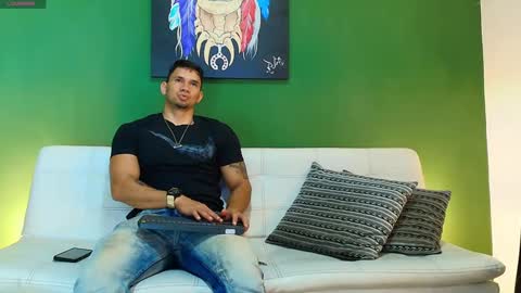 Snapshot of gendersonfit chatting on 09-23-25, 10:13 gendersonfit online show from 09-23-25, 10:13