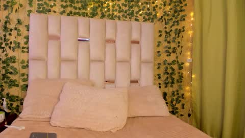 Snapshot of genesis10__ chatting on 02-08-25, 03:00 GENESIS online show from 02-08-25, 03:00