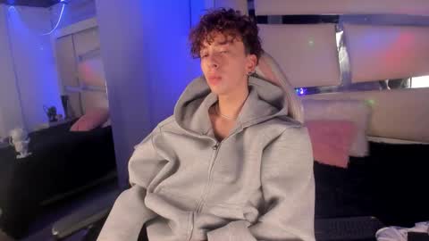 genesis_js online show from 11-28-25, 03:53