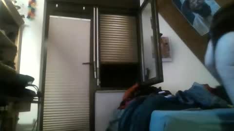 Snapshot of genius1606 chatting on 09-27-25, 12:04 genius1606 online show from 09-27-25, 12:04