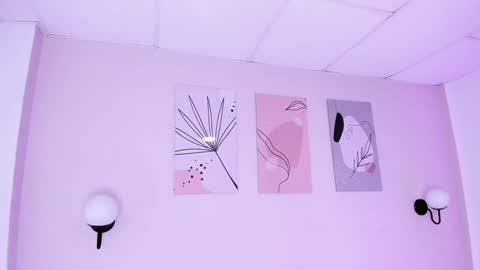 Snapshot of gennesis_love chatting on 12-21-24, 06:09 Sofia online show from 12-21-24, 06:09