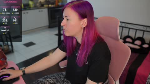 Genny Rock   and  online show from 02-06-25, 08:13