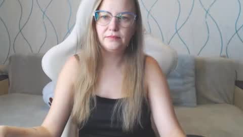 Snapshot of gentle69girl chatting on 12-02-25, 06:19 Alice online show from 12-02-25, 06:19