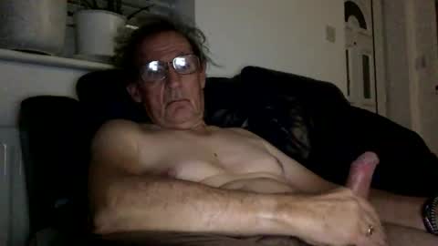 Snapshot of geoff660021 chatting on 12-14-25, 10:14 geoff660021 online show from 12-14-25, 10:14