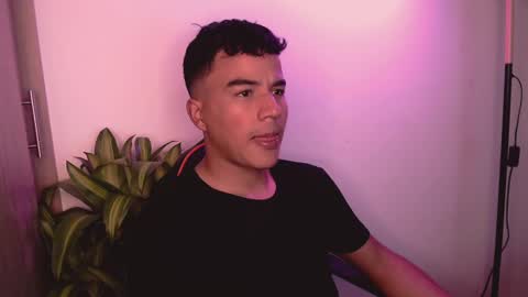 Snapshot of george_cams1 chatting on 12-15-24, 12:07 Jorge online show from 12-15-24, 12:07