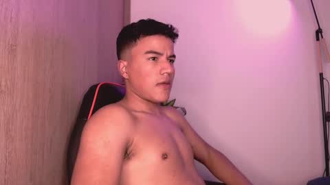 Snapshot of george_cams1 chatting on 12-17-24, 01:50 Jorge online show from 12-17-24, 01:50