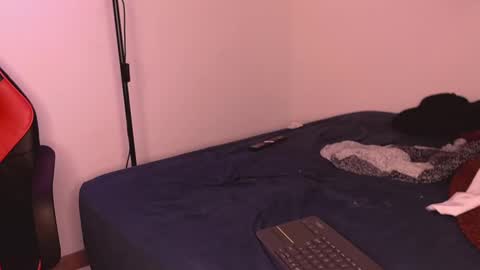 Snapshot of george_cams1 chatting on 12-19-24, 11:03 Jorge online show from 12-19-24, 11:03