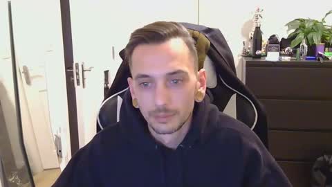 Snapshot of georgek0011 chatting on 11-11-25, 11:49 georgek0011 online show from 11-11-25, 11:49