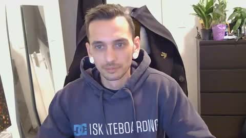 Snapshot of georgek0011 chatting on 12-02-25, 02:06 georgek0011 online show from 12-02-25, 02:06