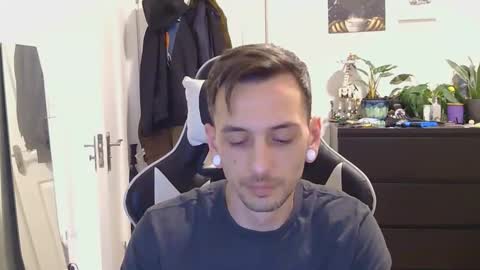 Snapshot of georgek0011 chatting on 01-18-26, 09:18 georgek0011 online show from 01-18-26, 09:18