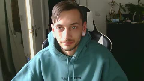 Snapshot of georgek0011 chatting on 02-14-26, 02:14 georgek0011 online show from 02-14-26, 02:14