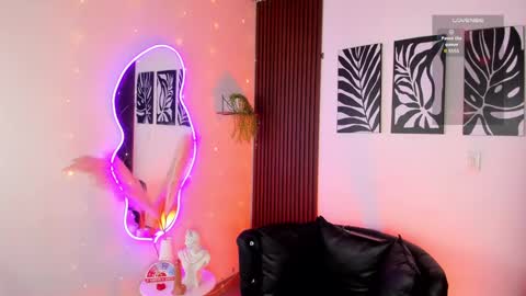 Snapshot of georgina_caruso chatting on 02-12-25, 08:50 Georgina Caruso online show from 02-12-25, 08:50