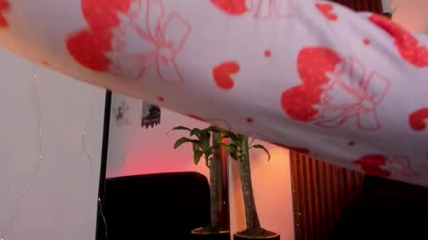 Snapshot of georgina_caruso chatting on 10-17-25, 09:34 Georgina Caruso online show from 10-17-25, 09:34