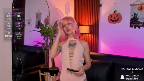 Snapshot of georgina_caruso chatting on 10-29-25, 04:04 Georgina Caruso online show from 10-29-25, 04:04