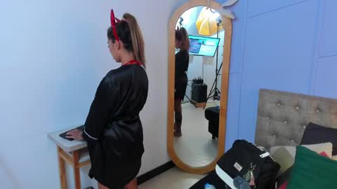 Georgina Coule online show from 01-27-25, 05:58