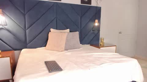 Georgina  online show from 11-20-25, 11:21