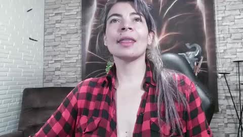 Georgina  online show from 01-08-25, 02:35